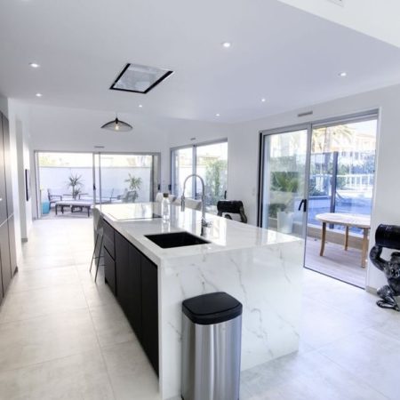 afea1b2d-3b74-49e4-9277-0efad241c38c 2